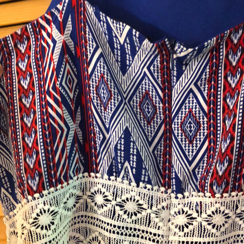 Patterned Romper - Picture 3 of 3